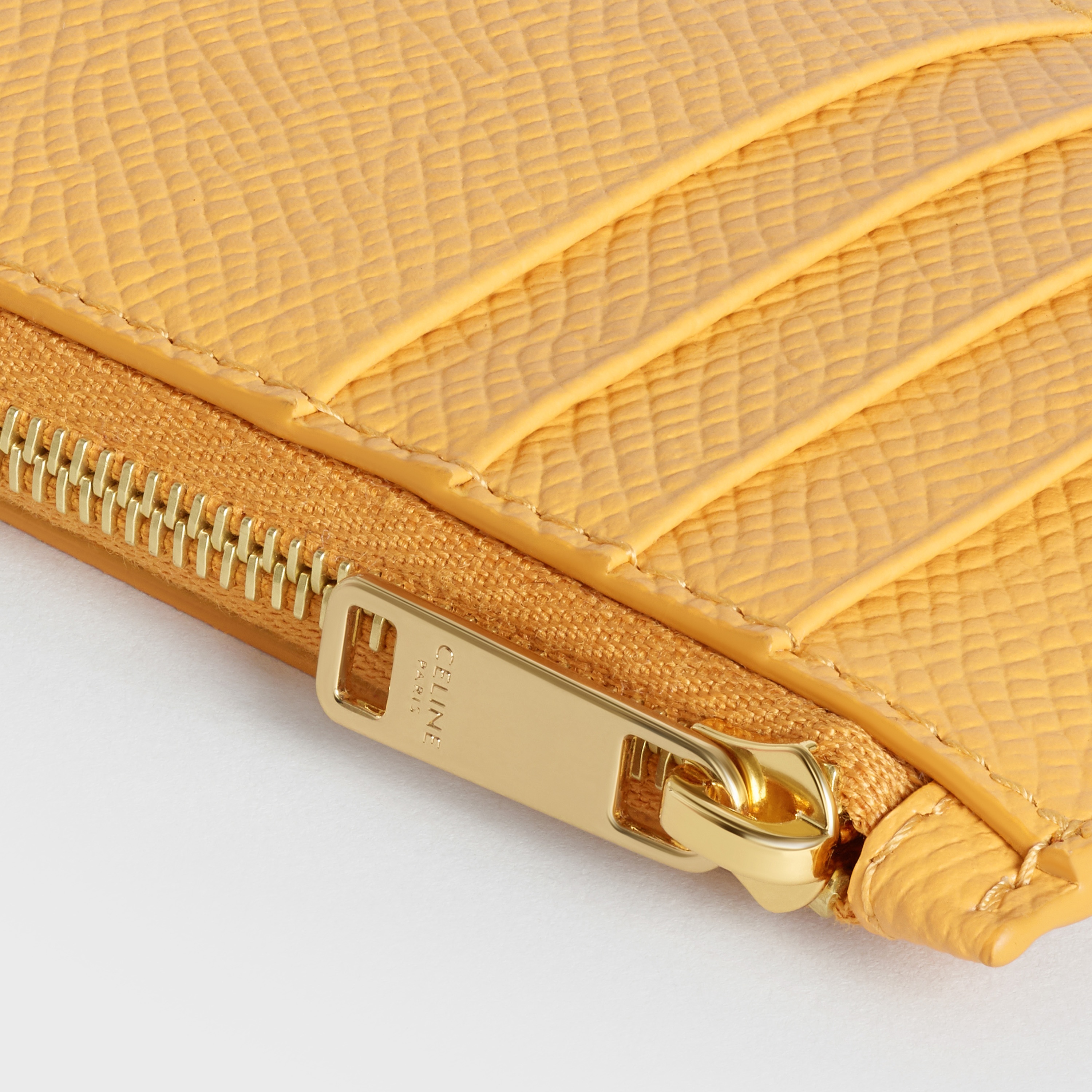 ZIPPED COMPACT CARD HOLDER IN GRAINED CALFSKIN - 4