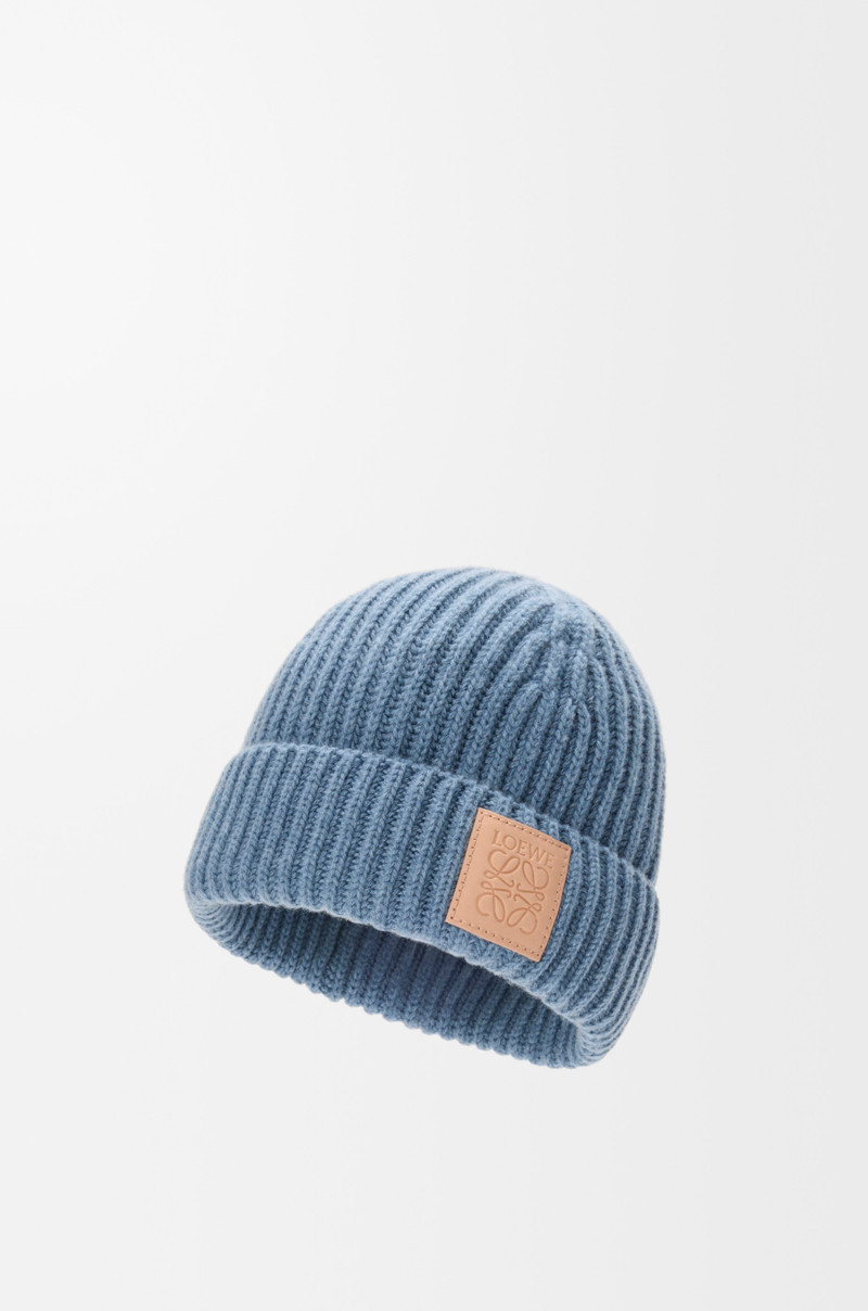 Loewe Beanie in cashmere outlook