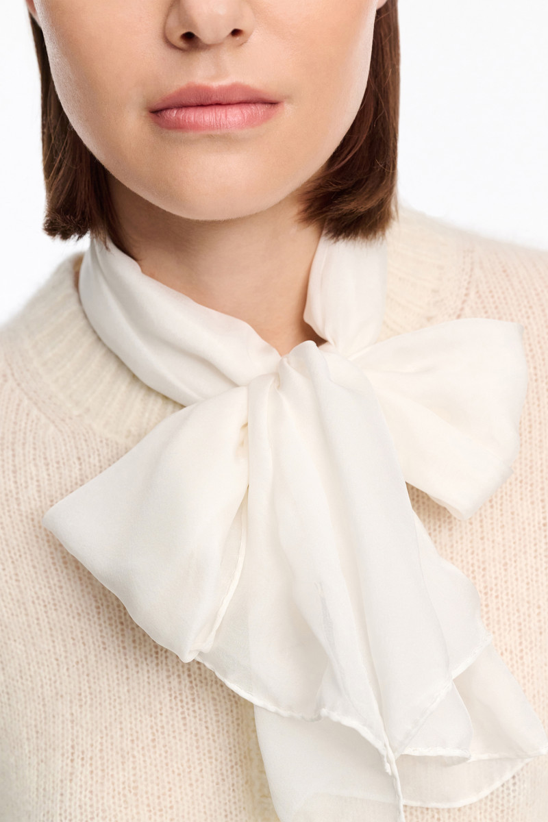 SHEER LIGHTNESS scarf 4