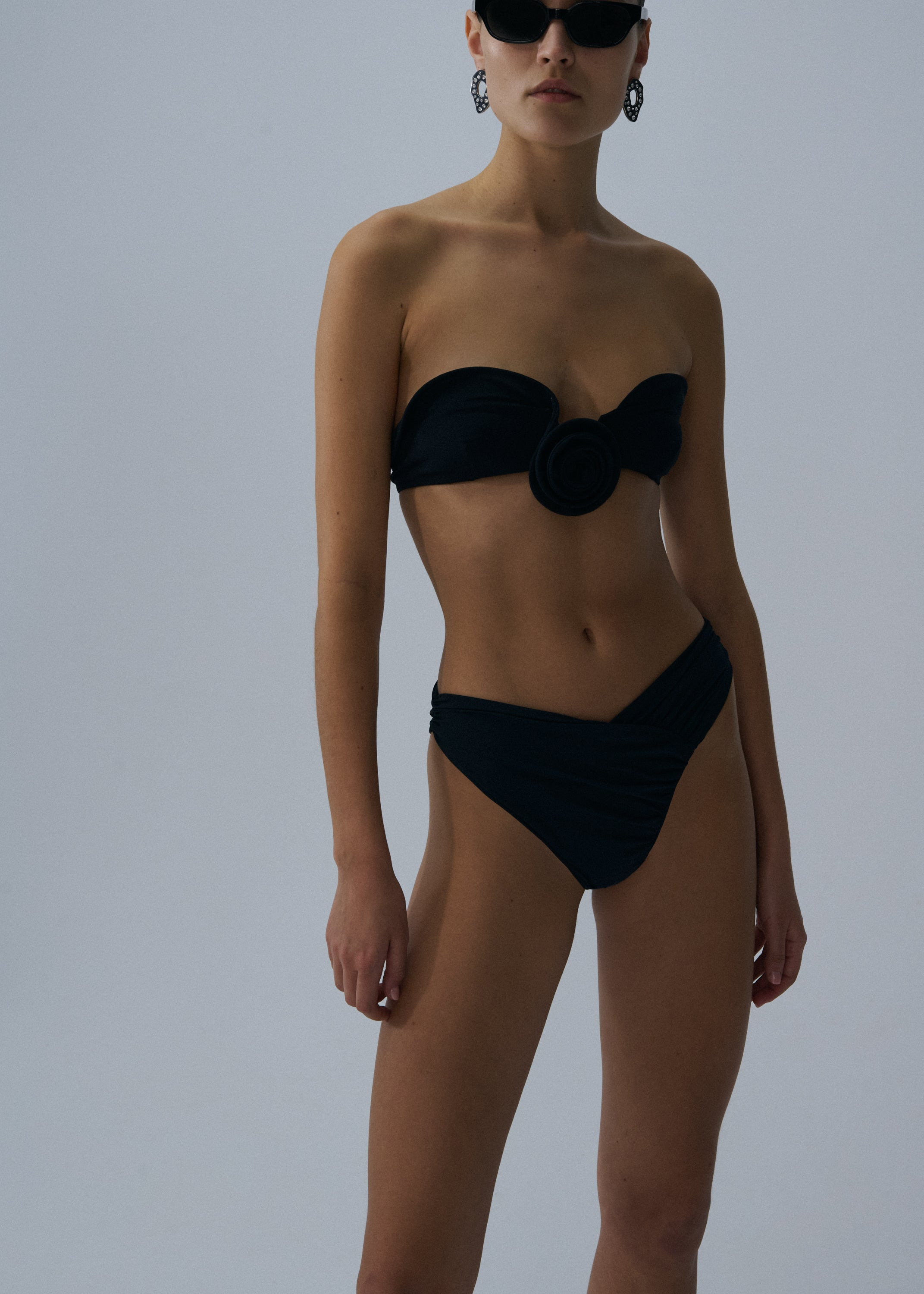 Sculptural bandeau swim top in black - 4