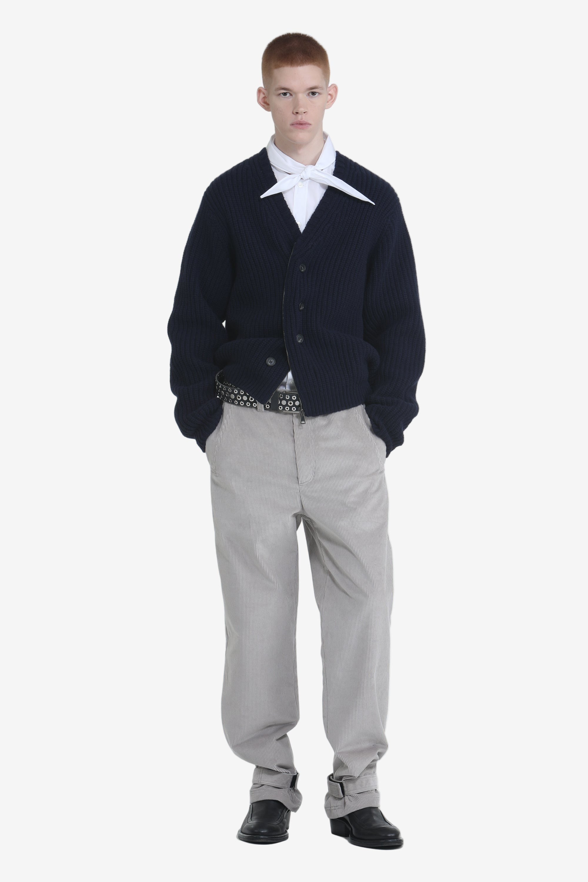V-NECK SWEATER WITH BUTTONS AND ZIP - 2