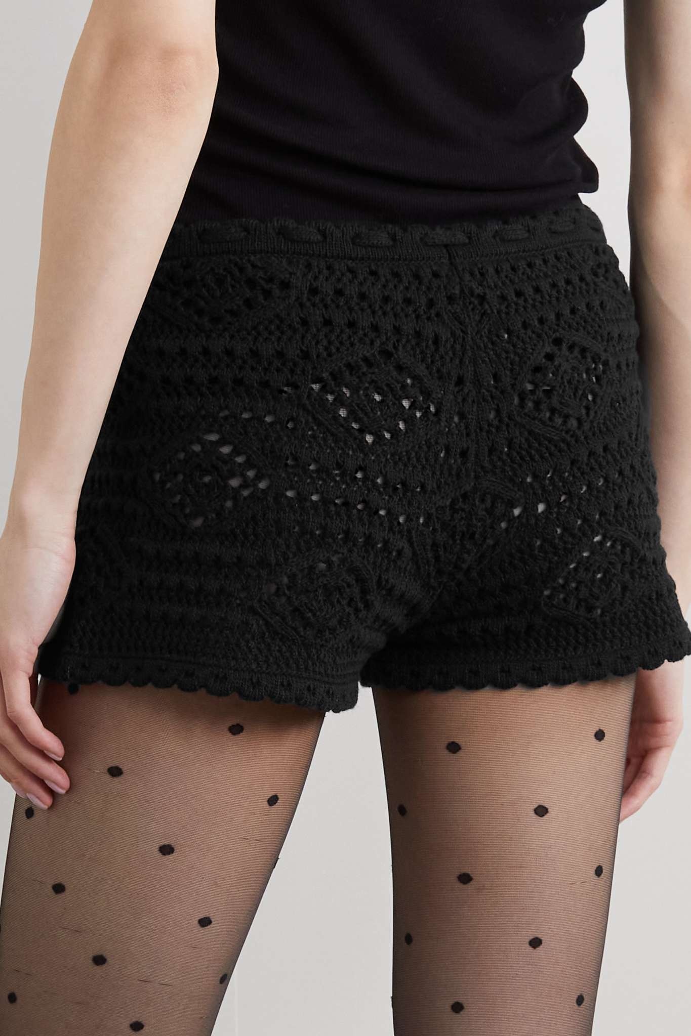 Crocheted wool shorts - 4