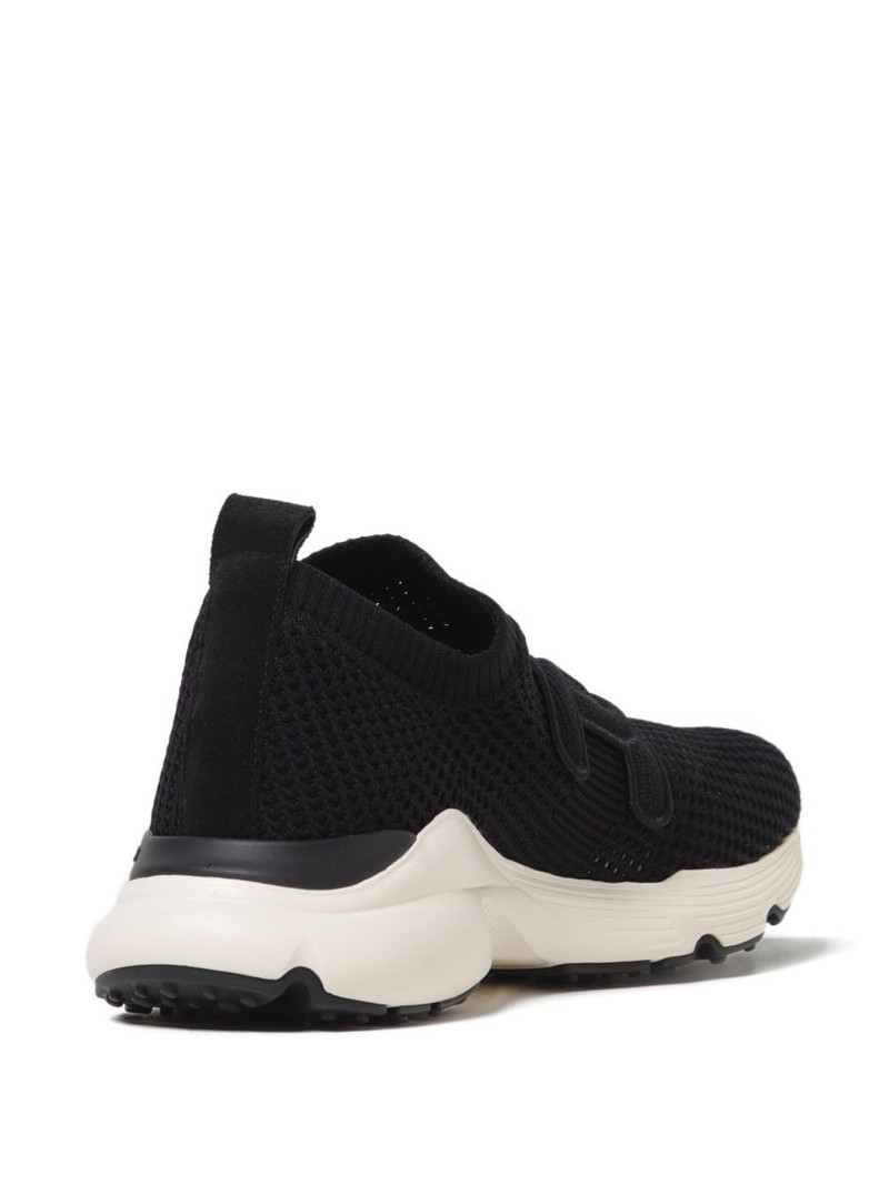 chain patch sneakers 3