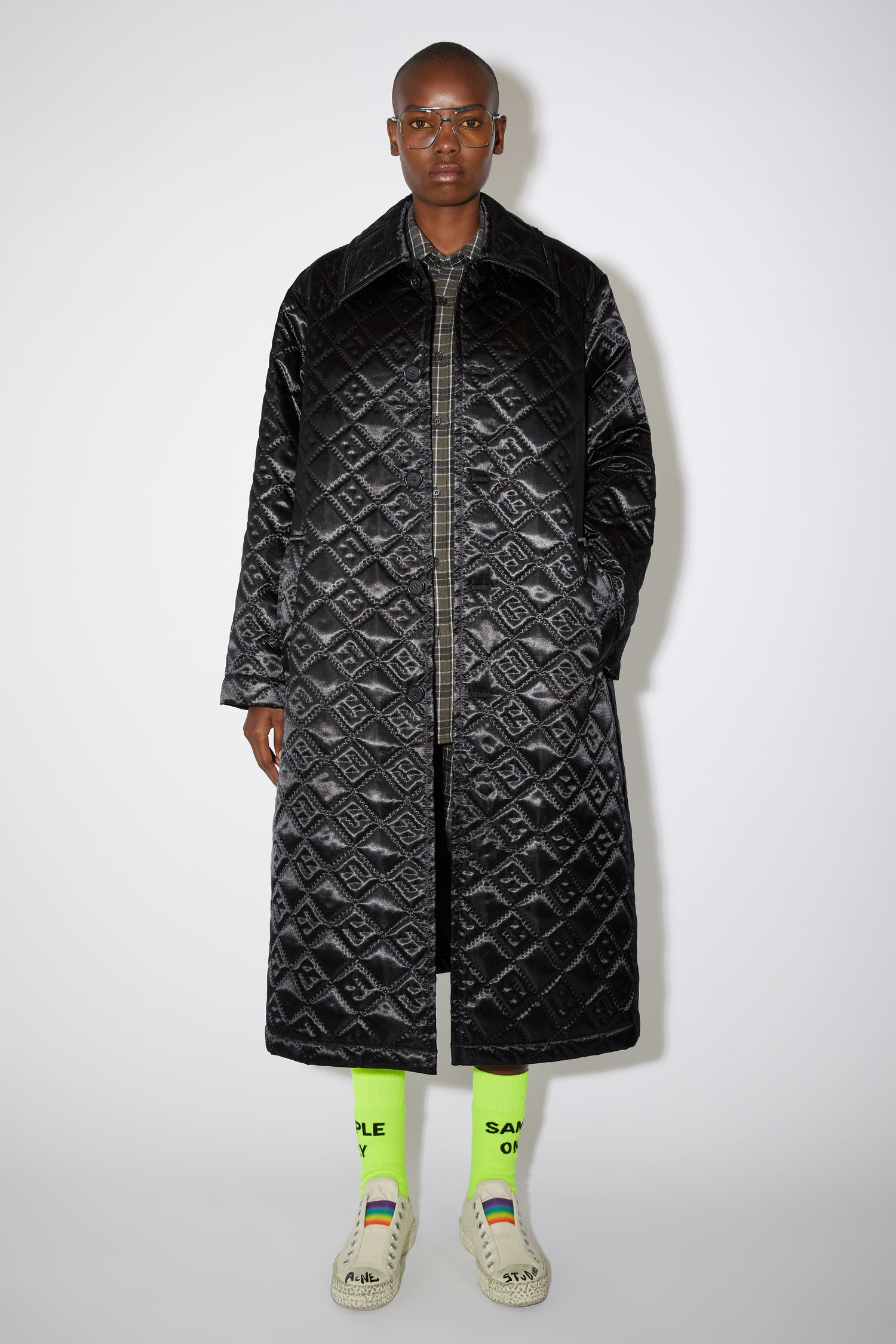 Quilted satin coat - Black - 5