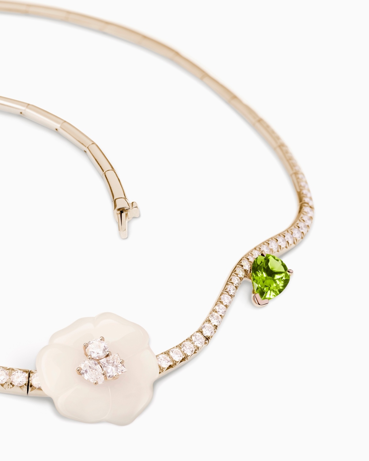 BLANCHE CHOKER NECKLACE IN 18K GOLD, DIAMOND, WHITE AGATE AND PERIDOT - 2
