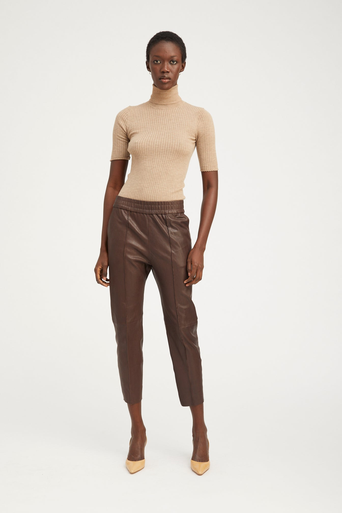 CAMEL CASHMERE TURTLENECK - 2