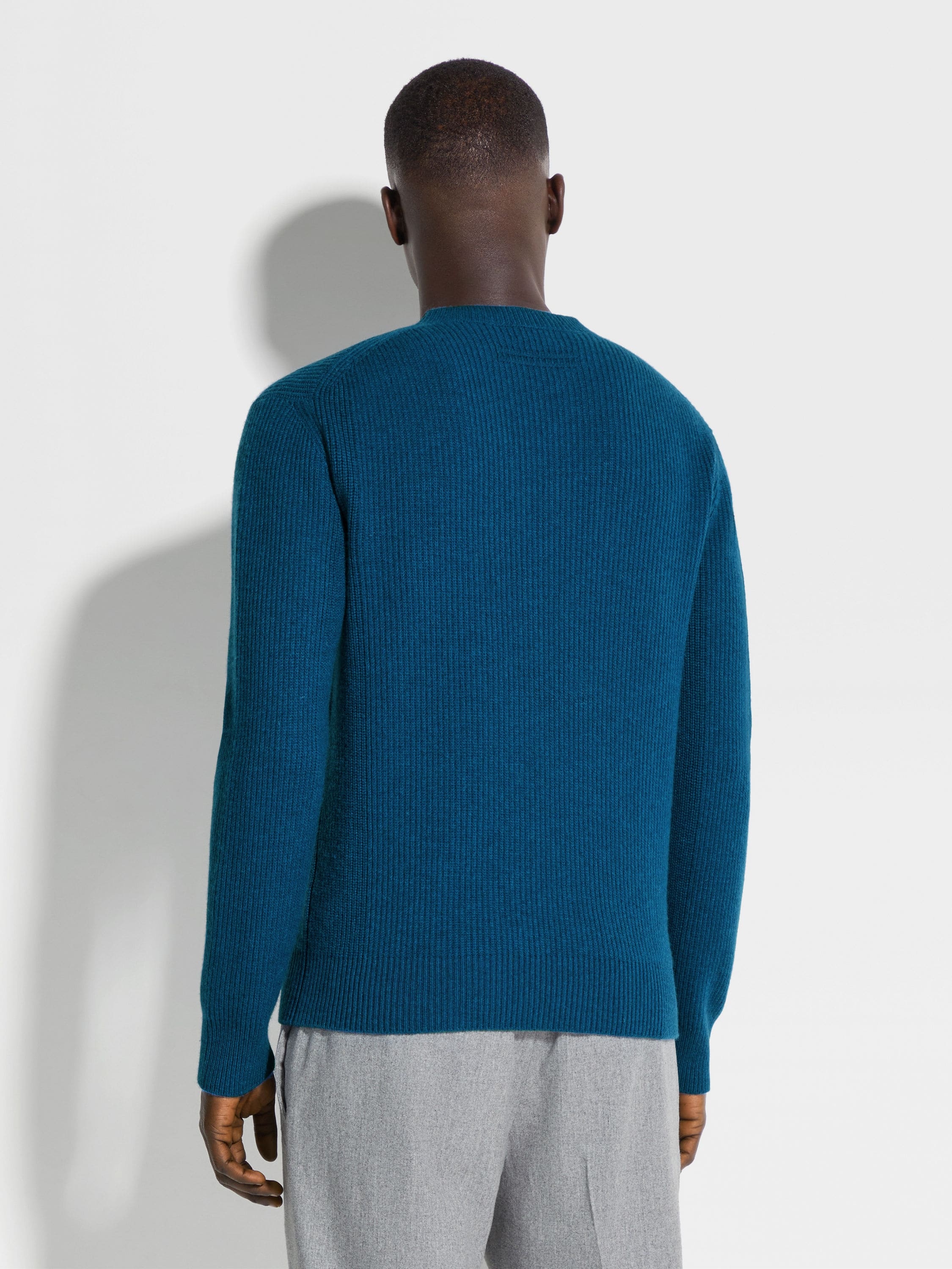 BRIGHT TEAL BLUE OASI CASHMERE CREWNECK - 5