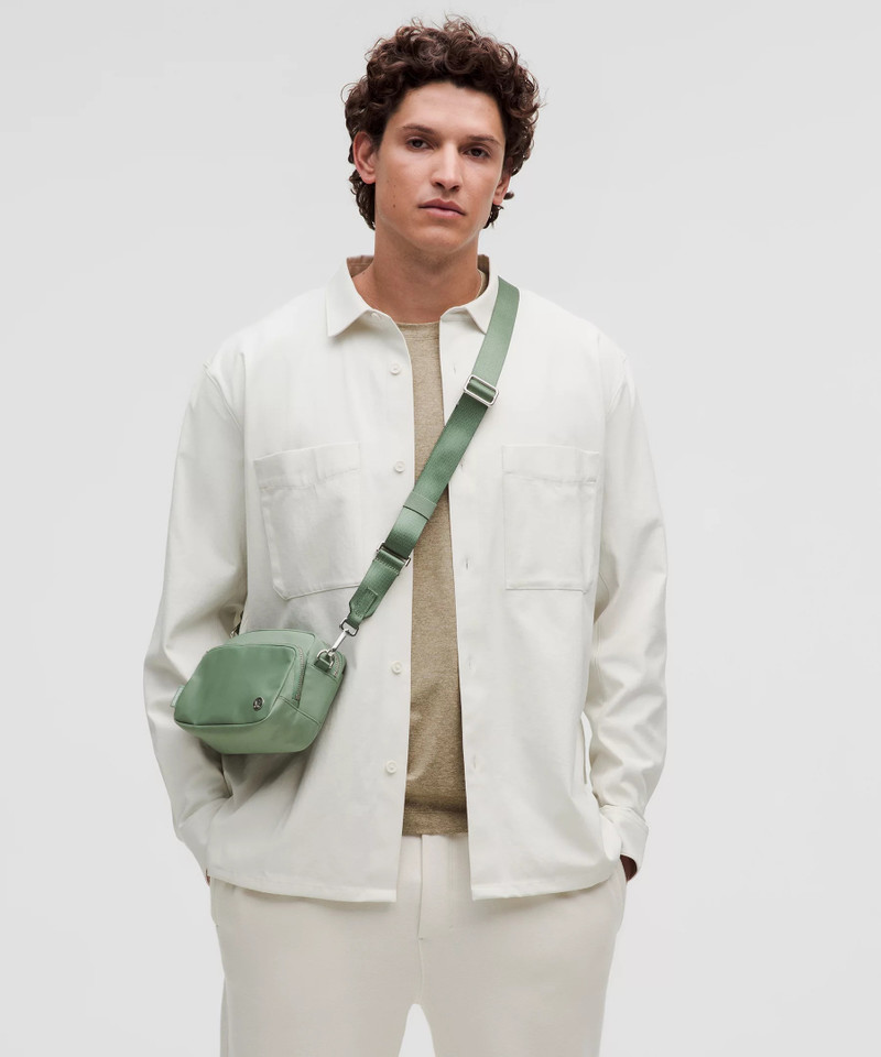 Everywhere Crossbody Bag 2L *Metal Hardware 5