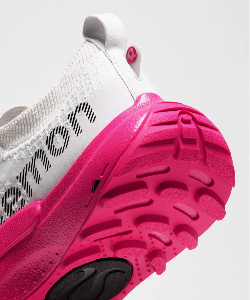 Women's Wildfeel Trail Running Shoe 8