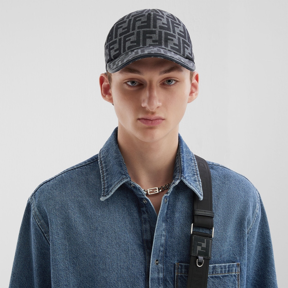 FENDIキャップ フェンディ FENDI ベースボールキャップ 帽子 ハット 帽子