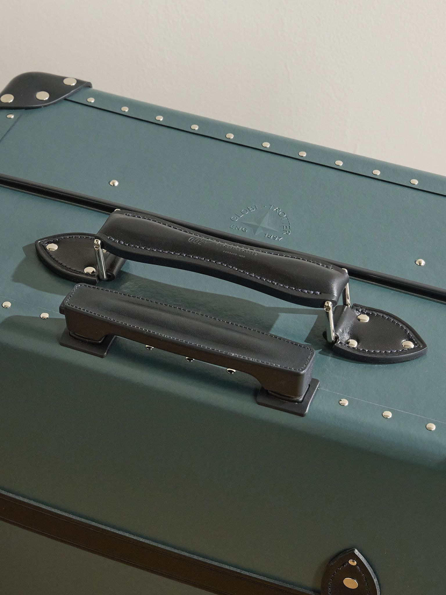 No Time To Die Leather-Trimmed Vulcanised Fibreboard Check-In Suitcase Green - 4