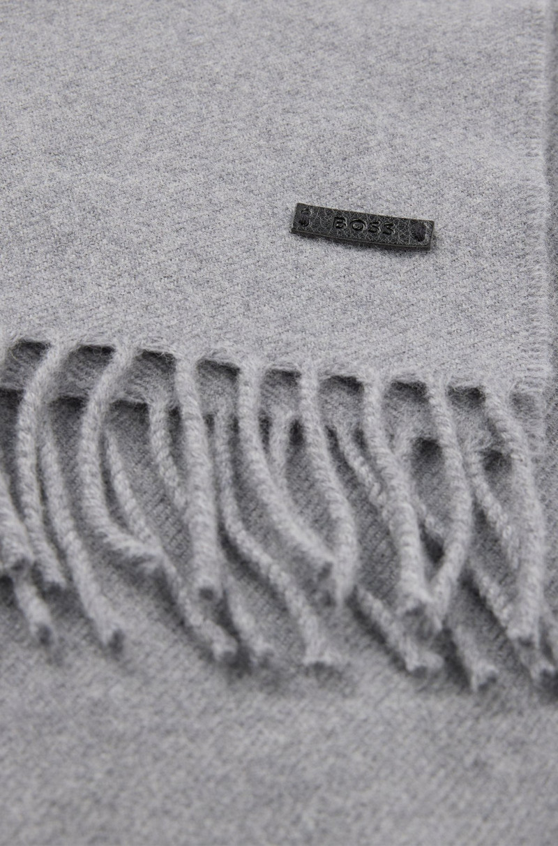 WOOL SCARF WITH LOGO LABEL AND TWISTED FRINGES 4
