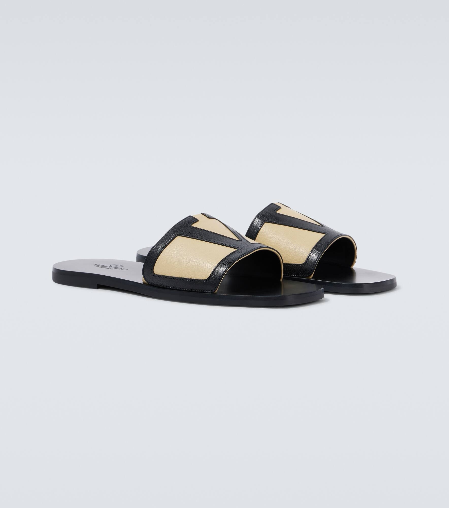 VLogo leather slides - 5