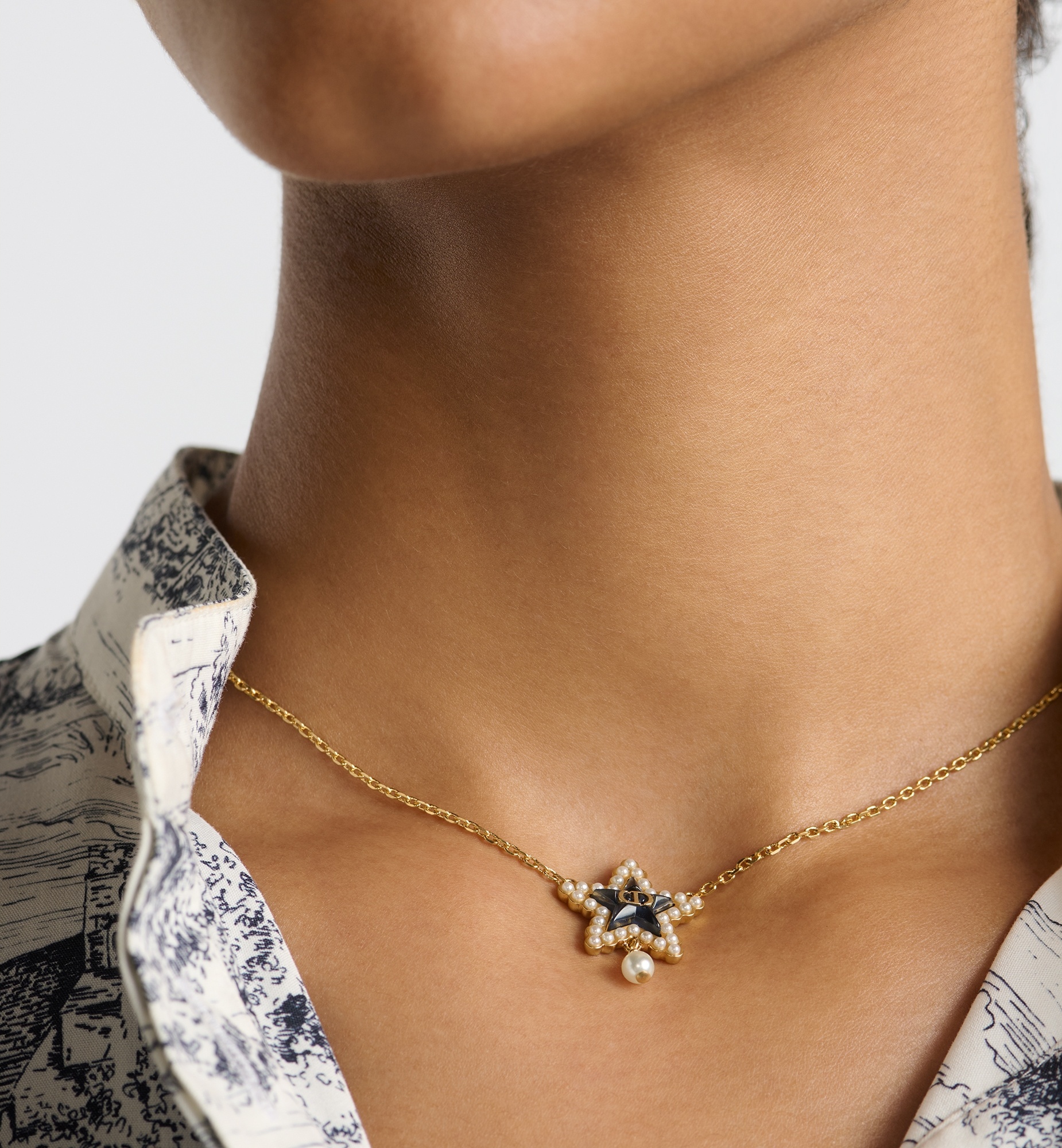 Dior Petit CD Lucky Baroque Necklace | dior | REVERSIBLE