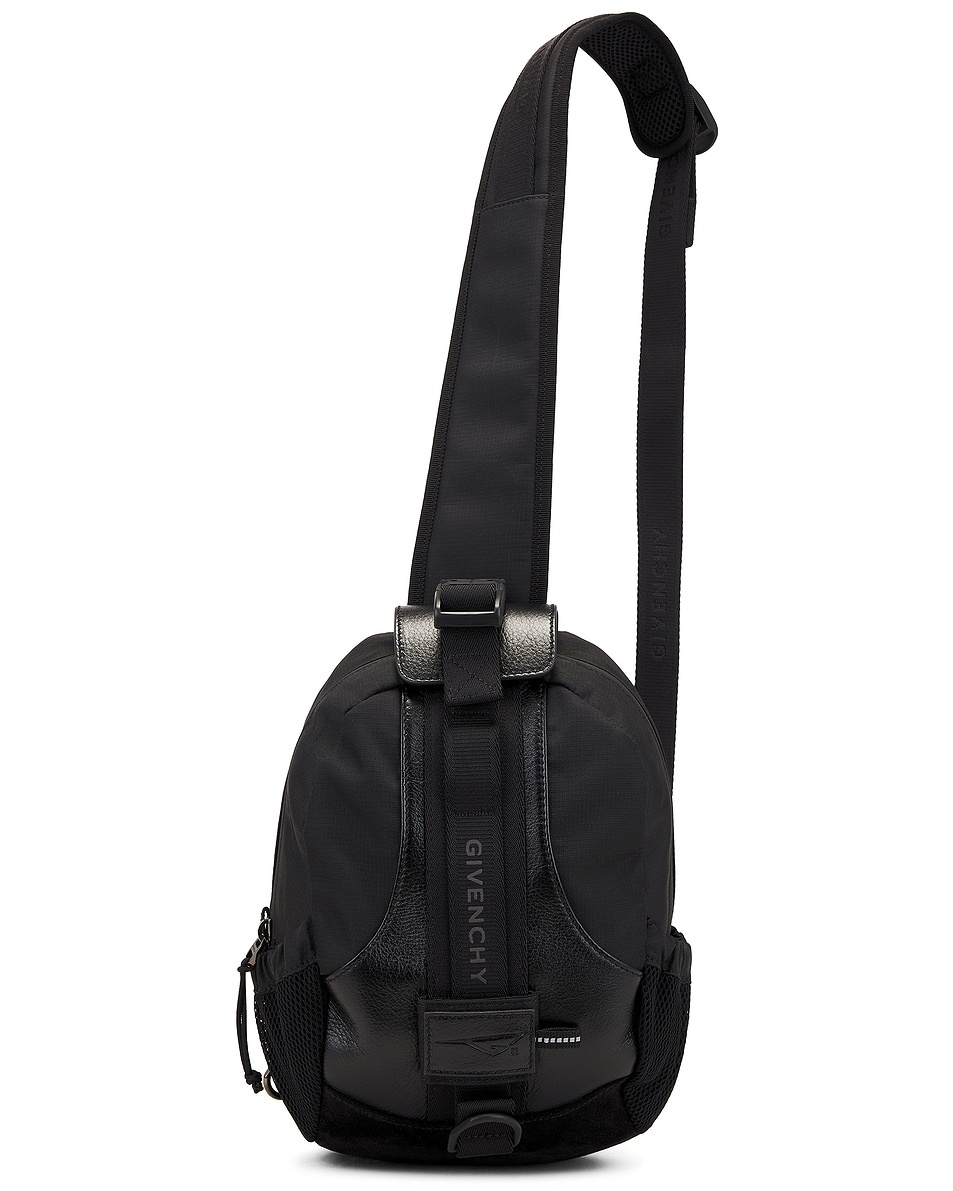 ★GIVENCHY★G トレイル ナイロン スリング バック Givenchy G-Trail Sling Bag | forward | REVERSIBLE