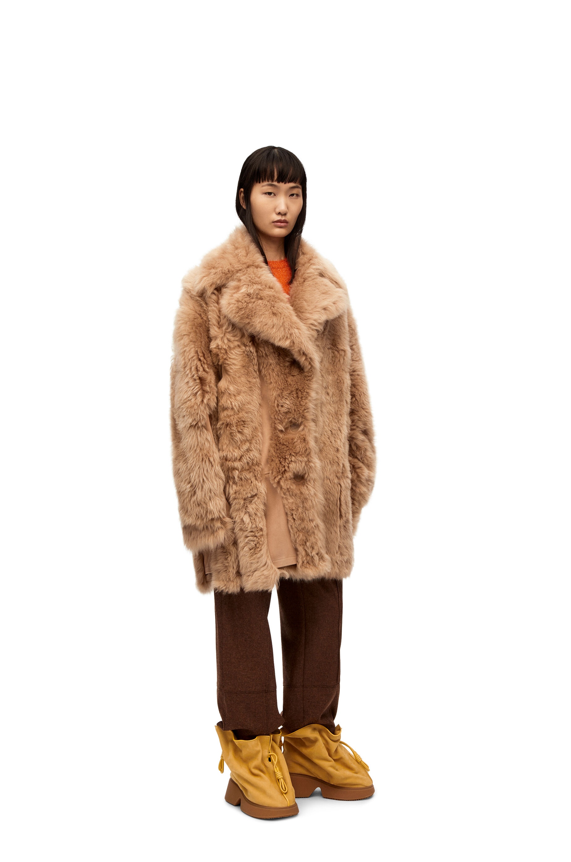 Deconstructed coat in shearling - 2