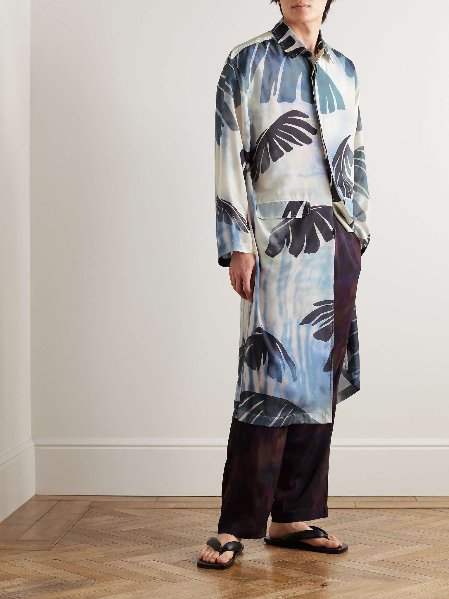 VIP【送料関税込】 DRIES VAN NOTEN RISTO PRINTED TRENCH COAT Dries Van Noten Printed Silk-Satin Trench Coat | mrporter