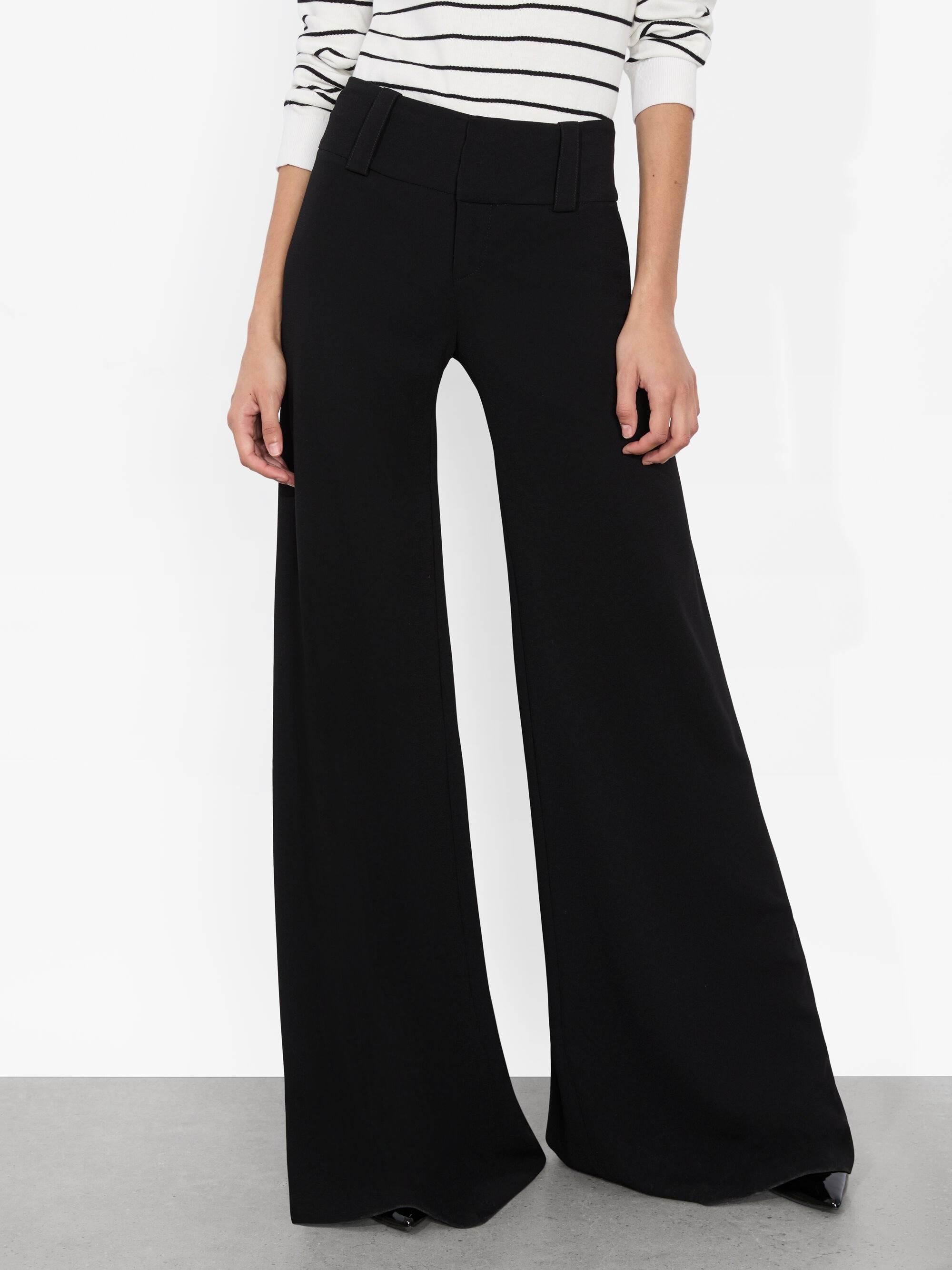 OLIVIA PANT - 2