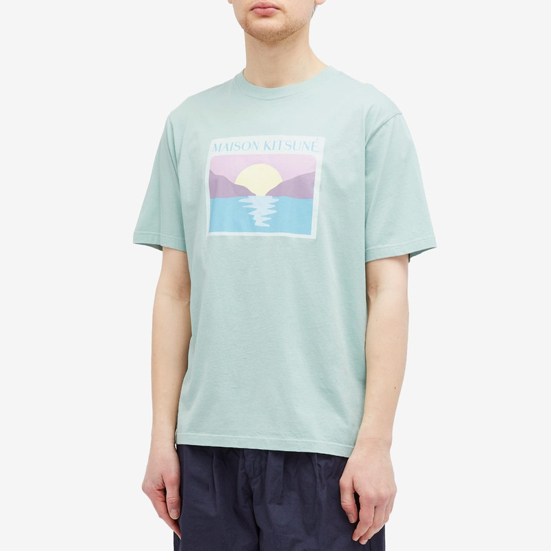Maison Kitsuné Maison Kitsuné Sunset Postcard Comfort T-Shirt outlook