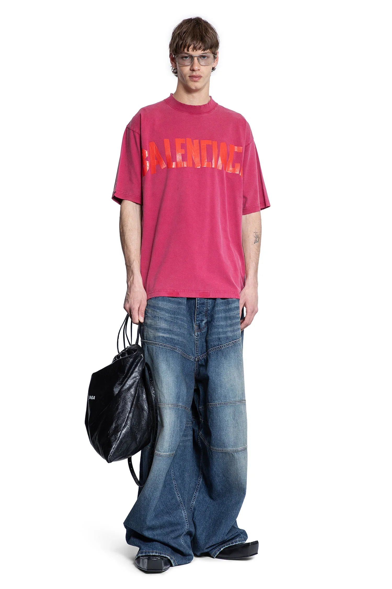 Tape-Type-T-Shirt-Medium-Fit - 4