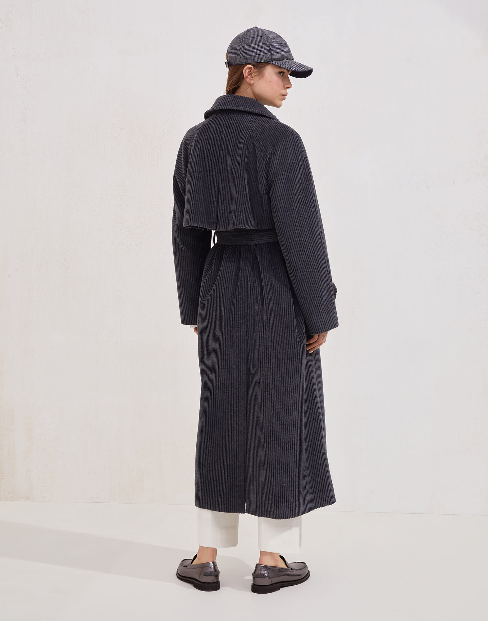 Cotton and cashmere wide rib corduroy trench with shiny cuff details - 2
