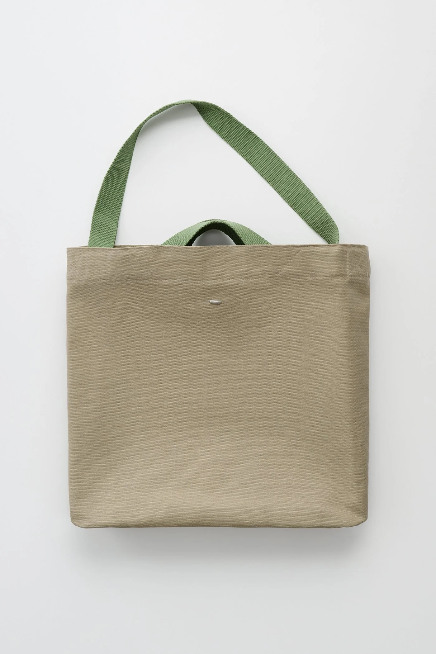 Towering Tote Cliff Grey Ultra Canvas - 1