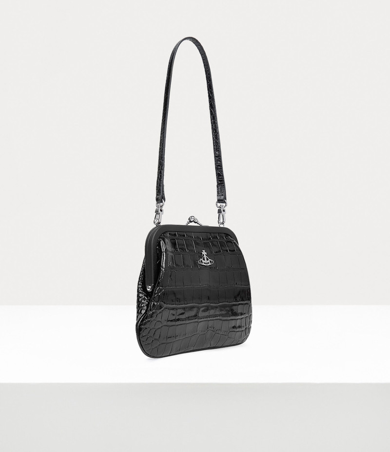 VIVIENNE'S CLUTCH 3