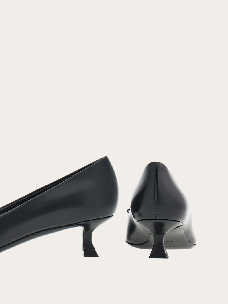 New Vara plate low heel pump 6