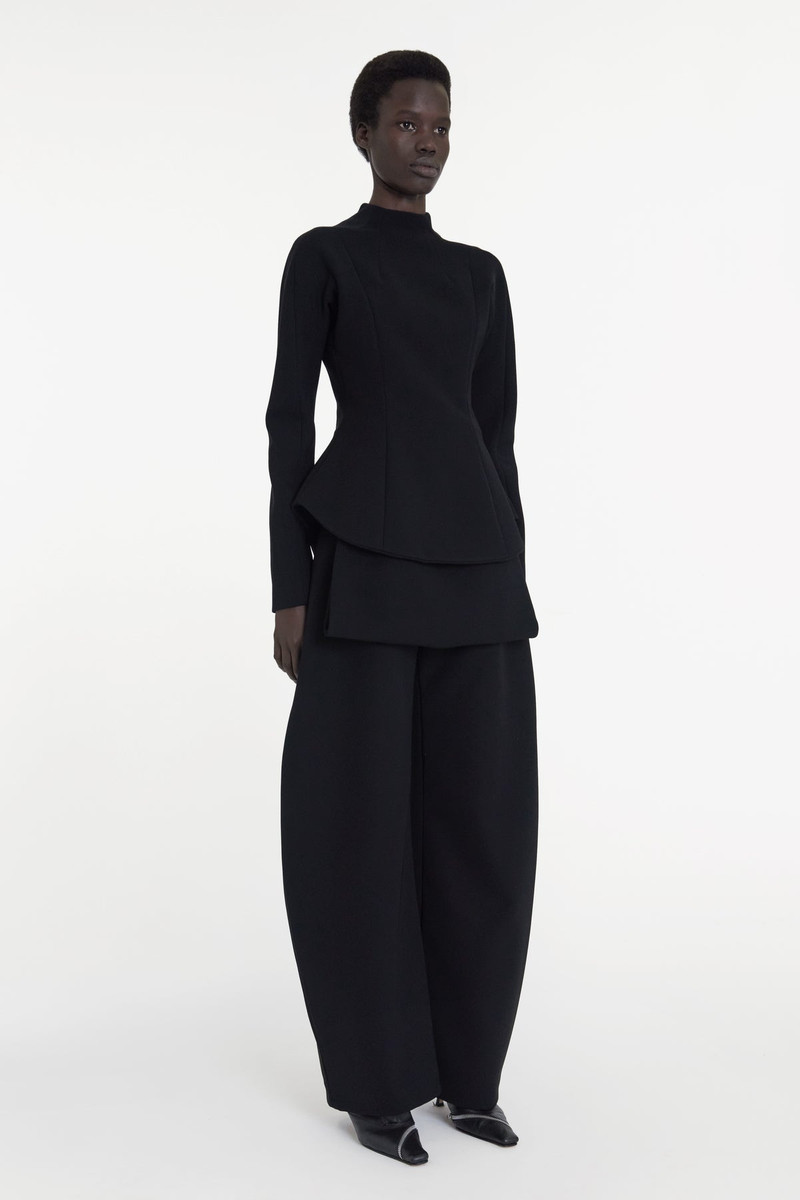 CURVED HEM TOP BLACK 5