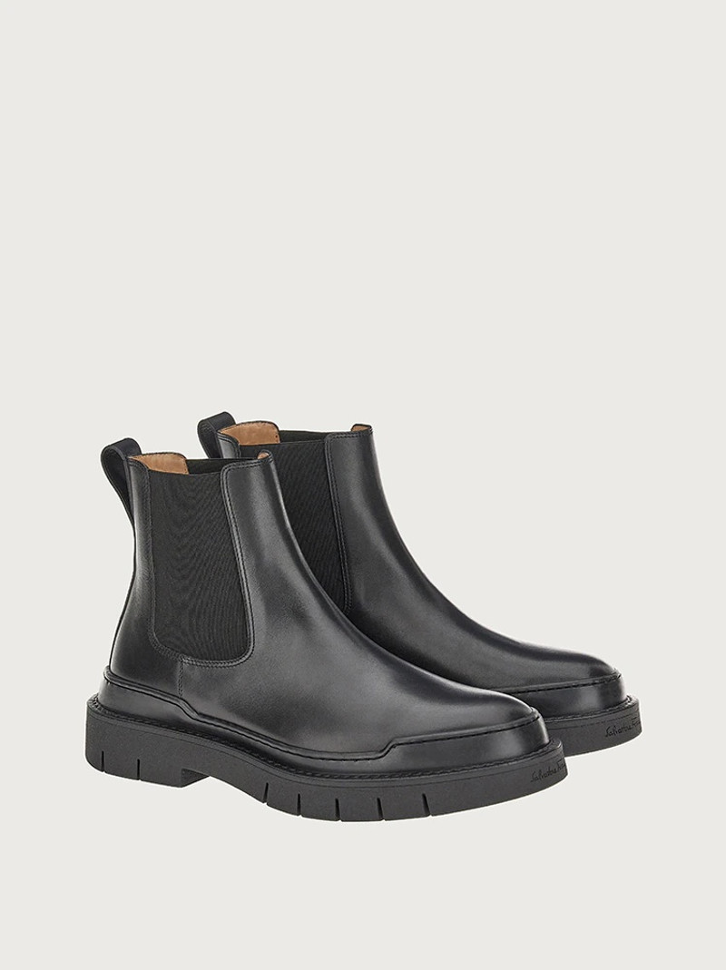 FERRAGAMO BEATLE outlook