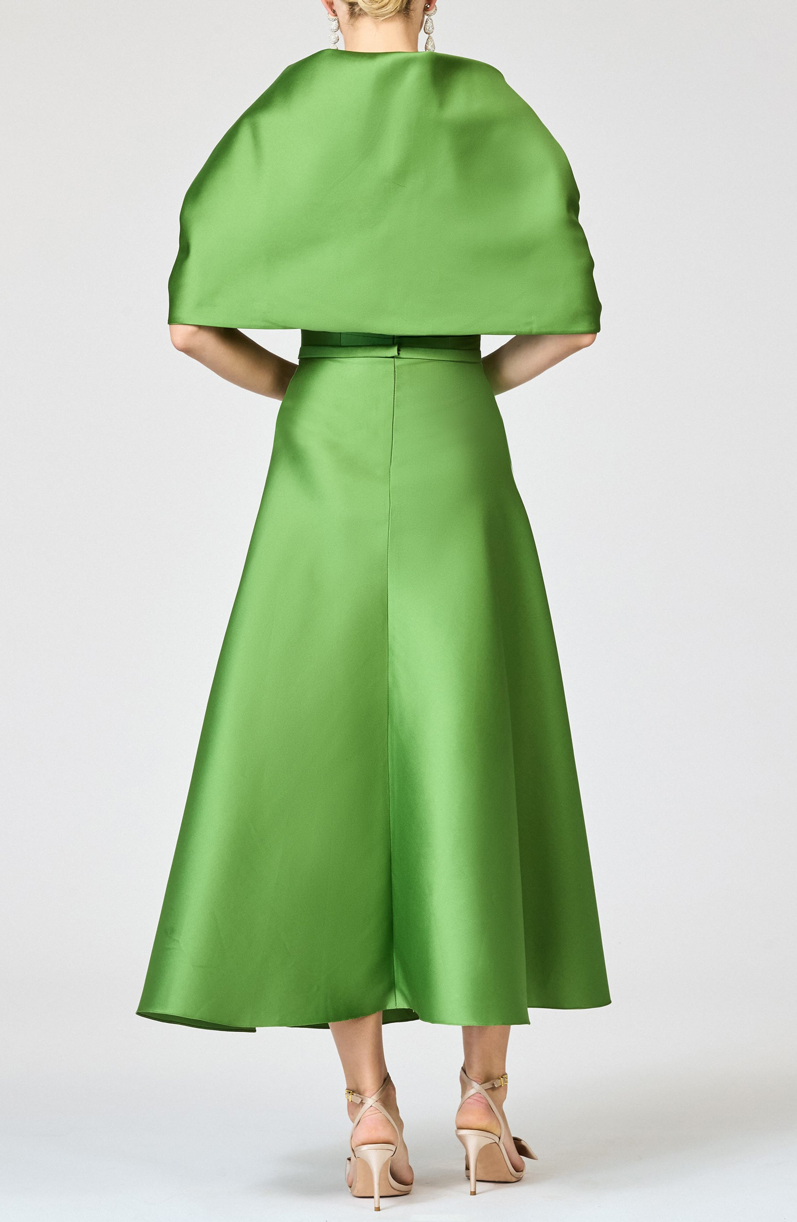 Sachin & Babi Hug Satin Shawl in Green Garnet at Nordstrom - 2