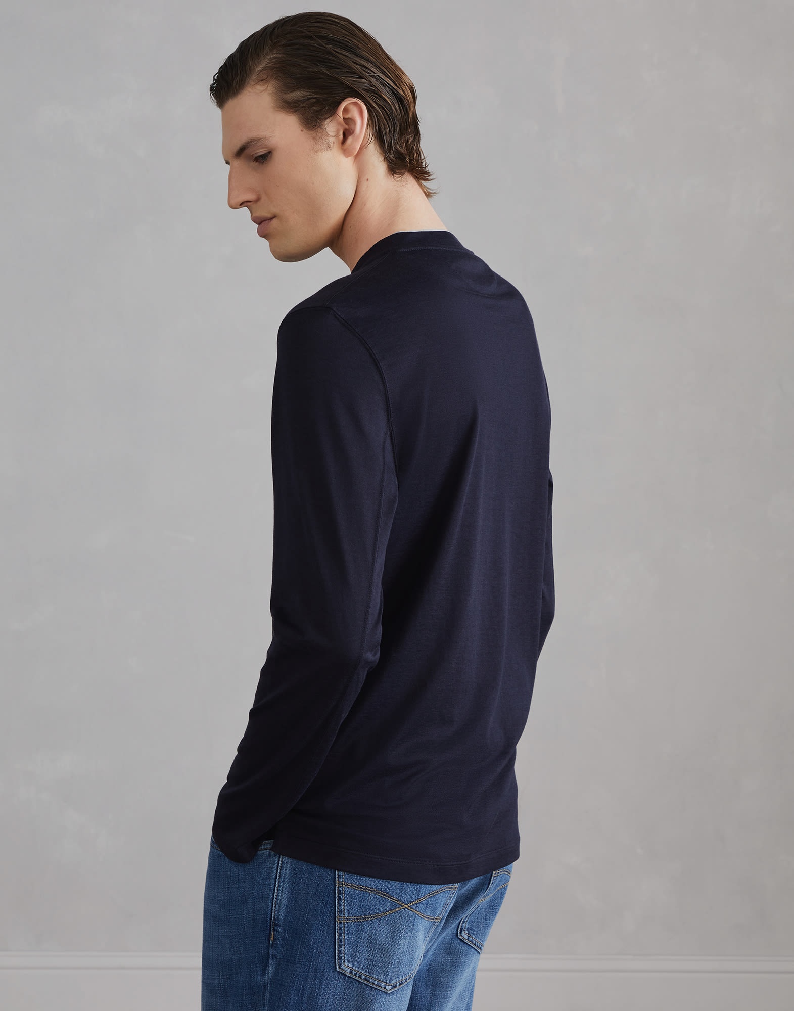 Silk and cotton lightweight jersey long sleeve crew neck T-shirt with contrast detail - 2