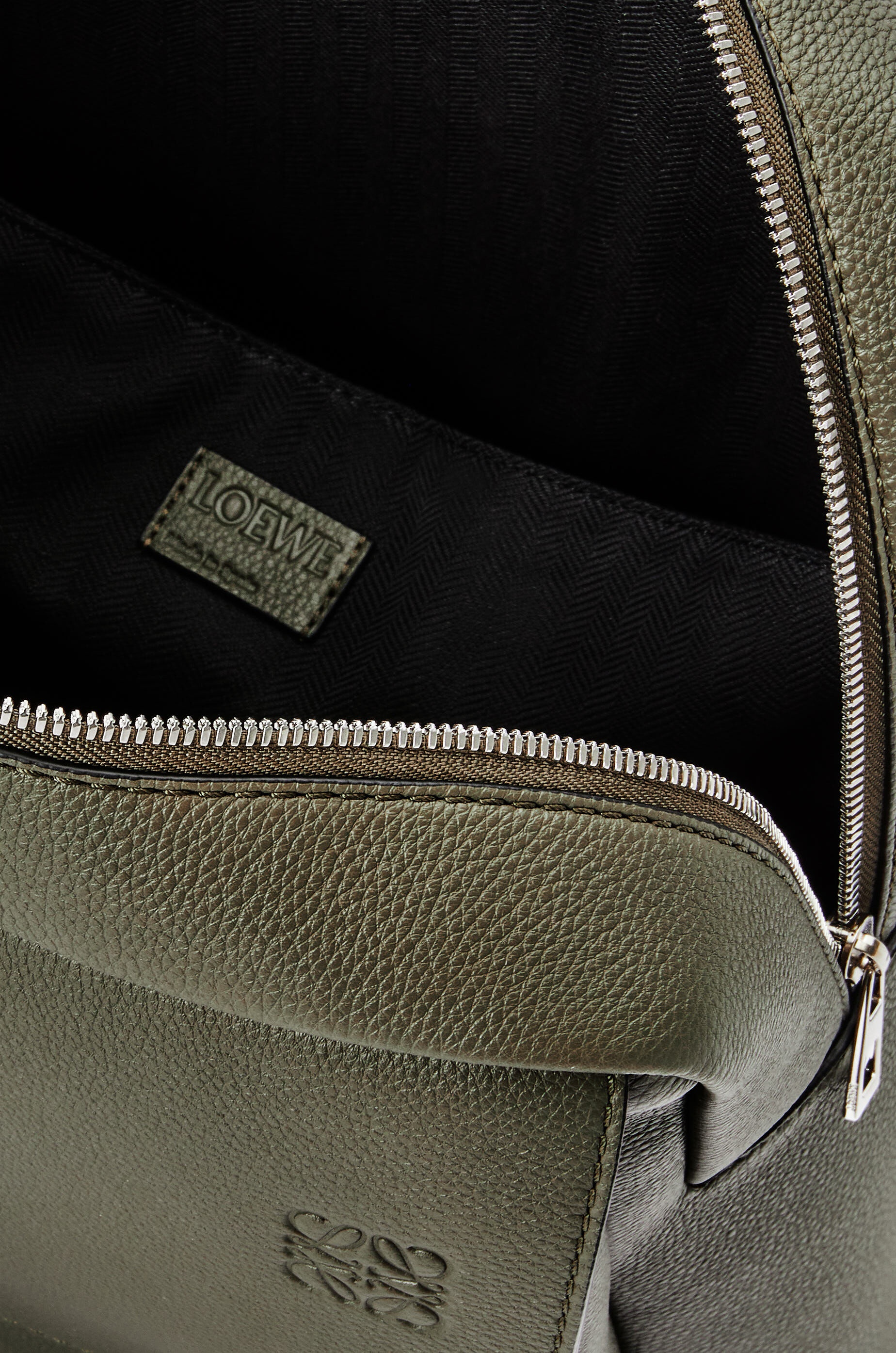 Military backpack in soft grained calfskin - 4