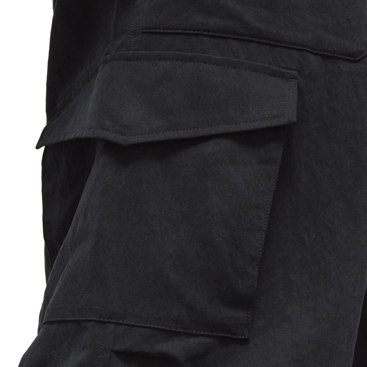 Y-3 H63080 UTLY CRGO PANTS BLACK in Black | REVERSIBLE