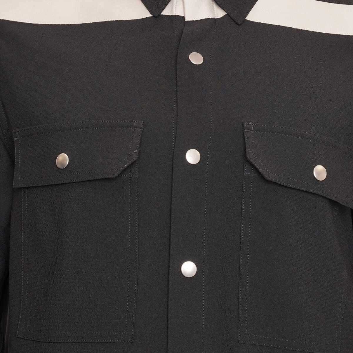 Snap Button Outershirt in Black - 3