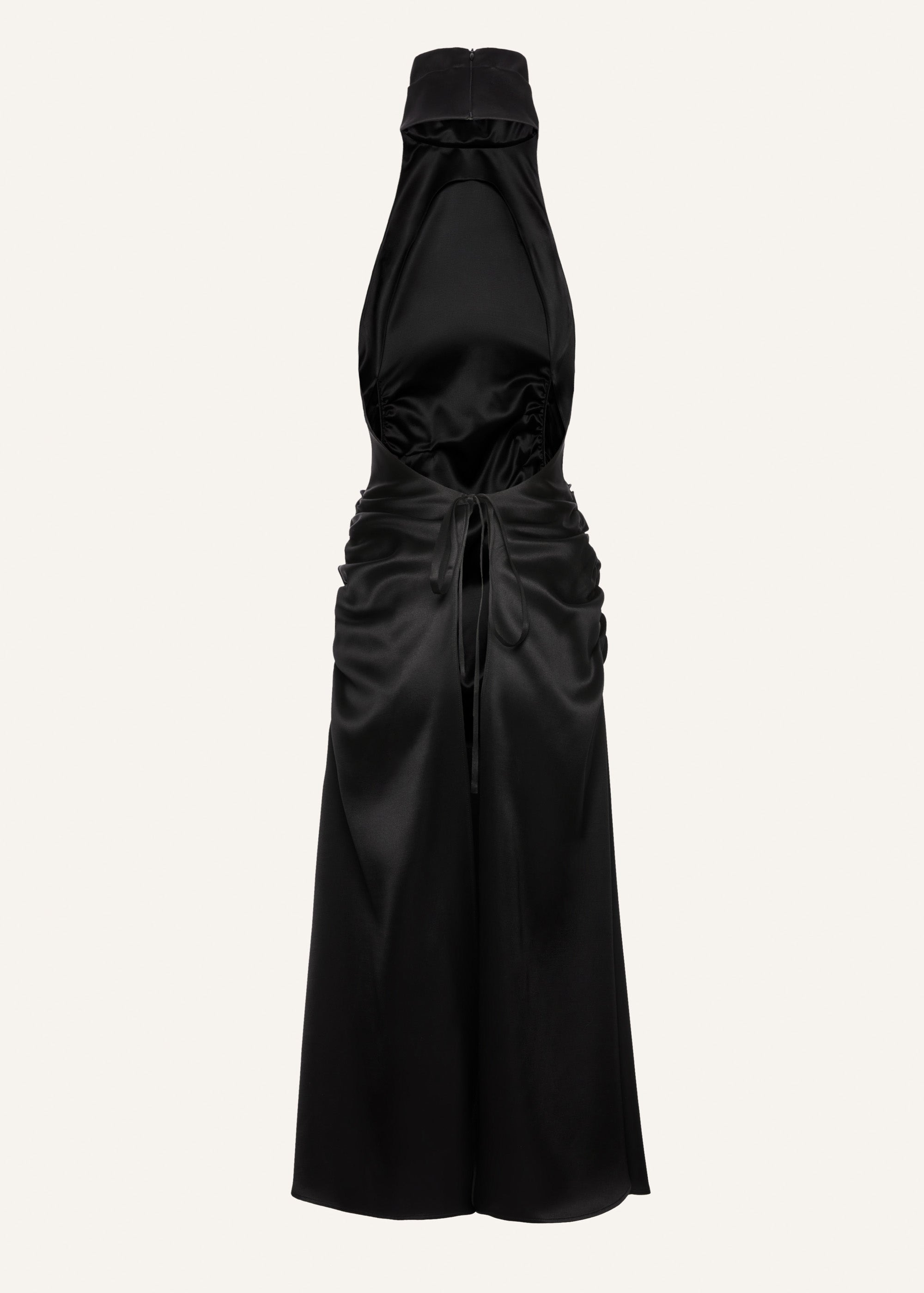 Flower applique apron in black satin - 2