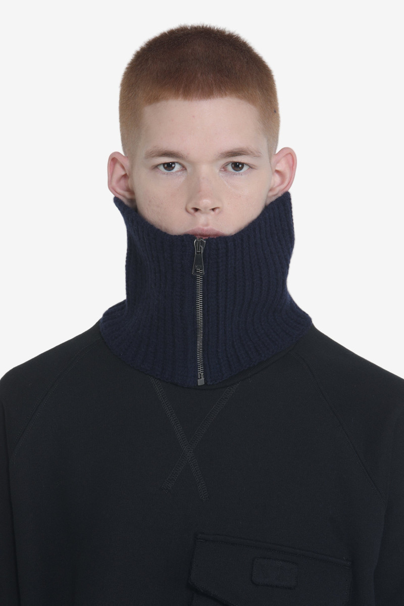 ZIP COLLAR 1