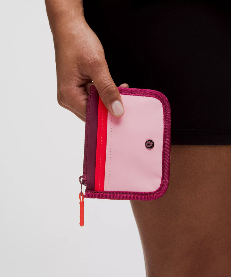 lululemon True Identity Card Case outlook