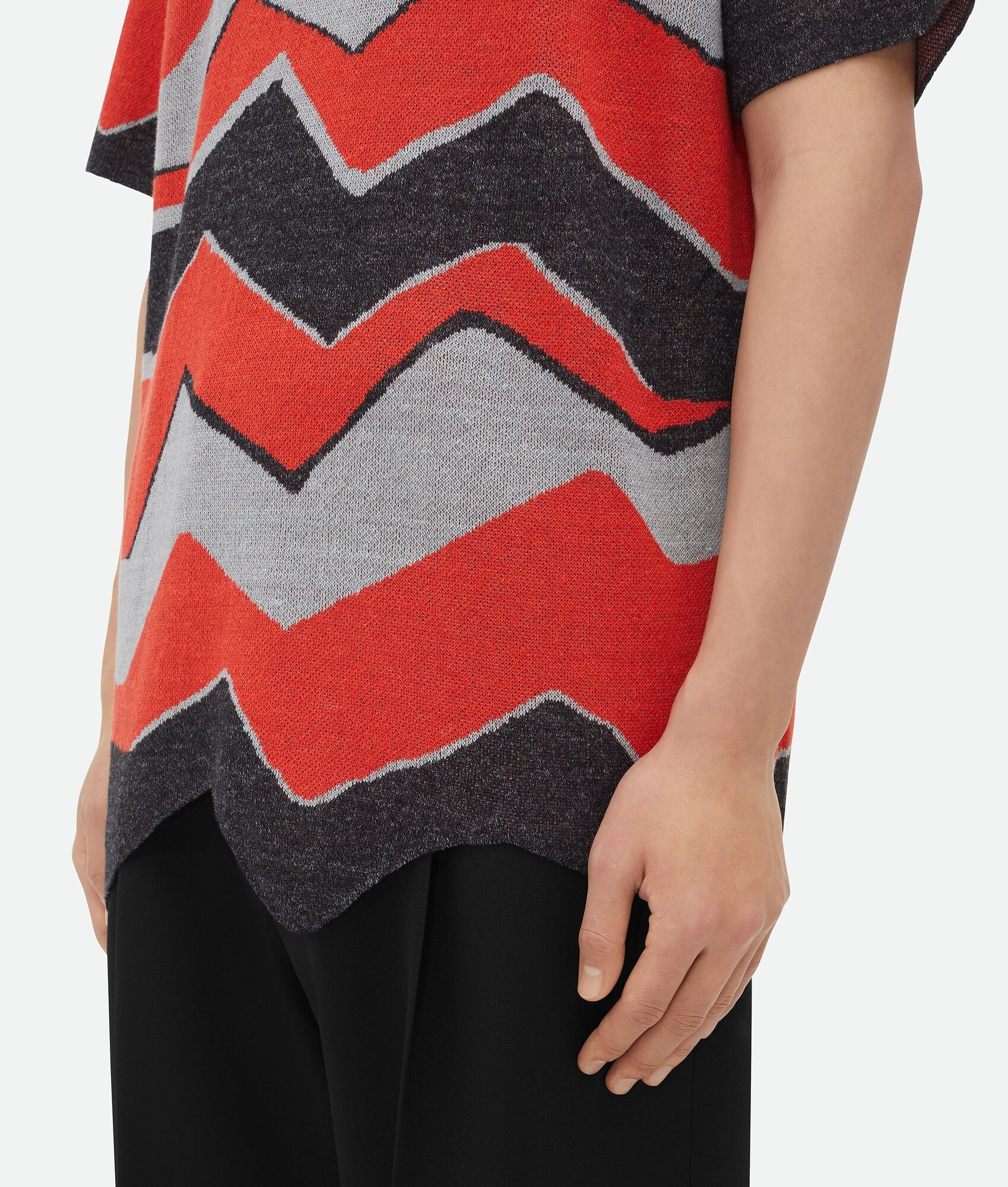 Zig-Zag Jacquard Knitted T-Shirt - 4