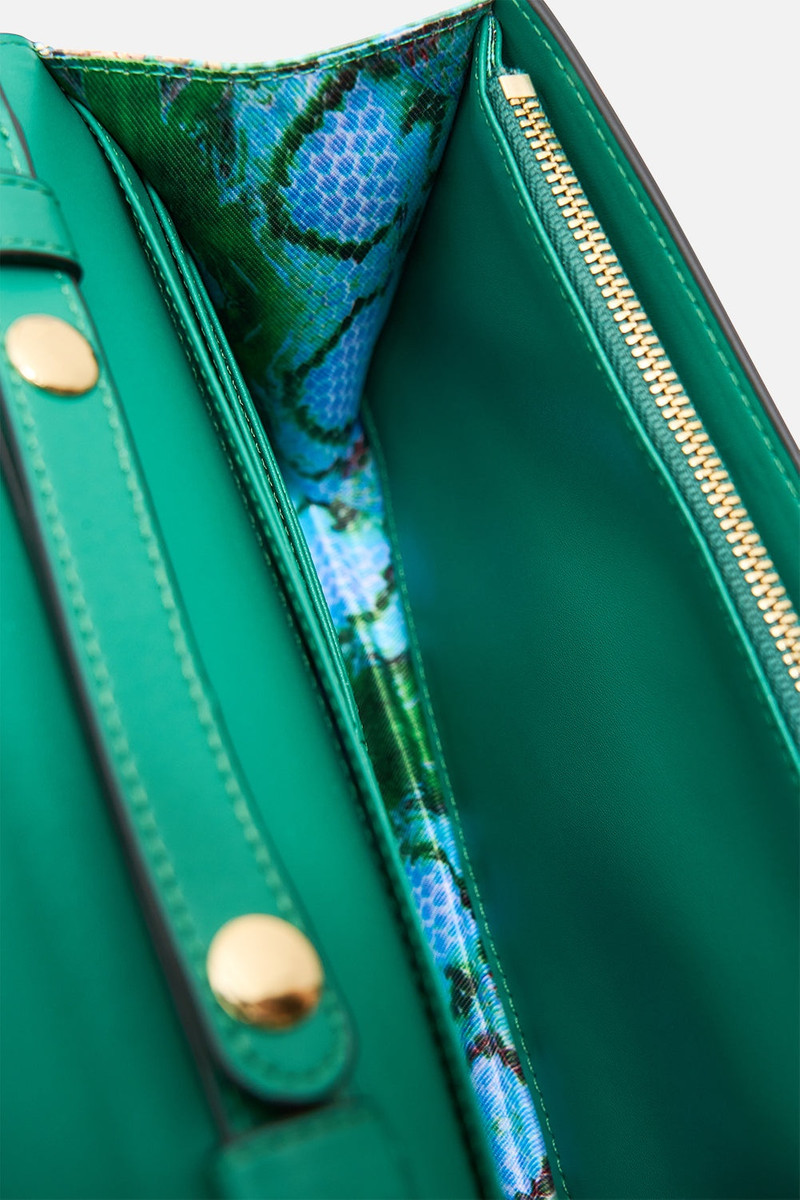 CHAIN FLAP CROSSBODY 4