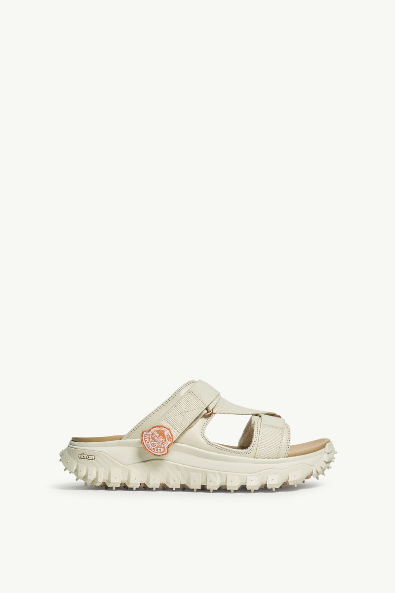 Moncler x 길가 농장 벨라 가죽 샌달 1
