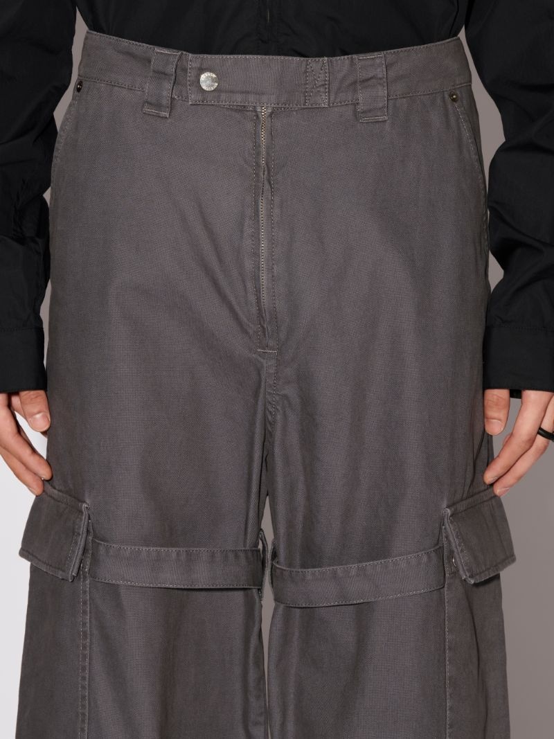 RELAXED FIT CARGO PANTS - 8
