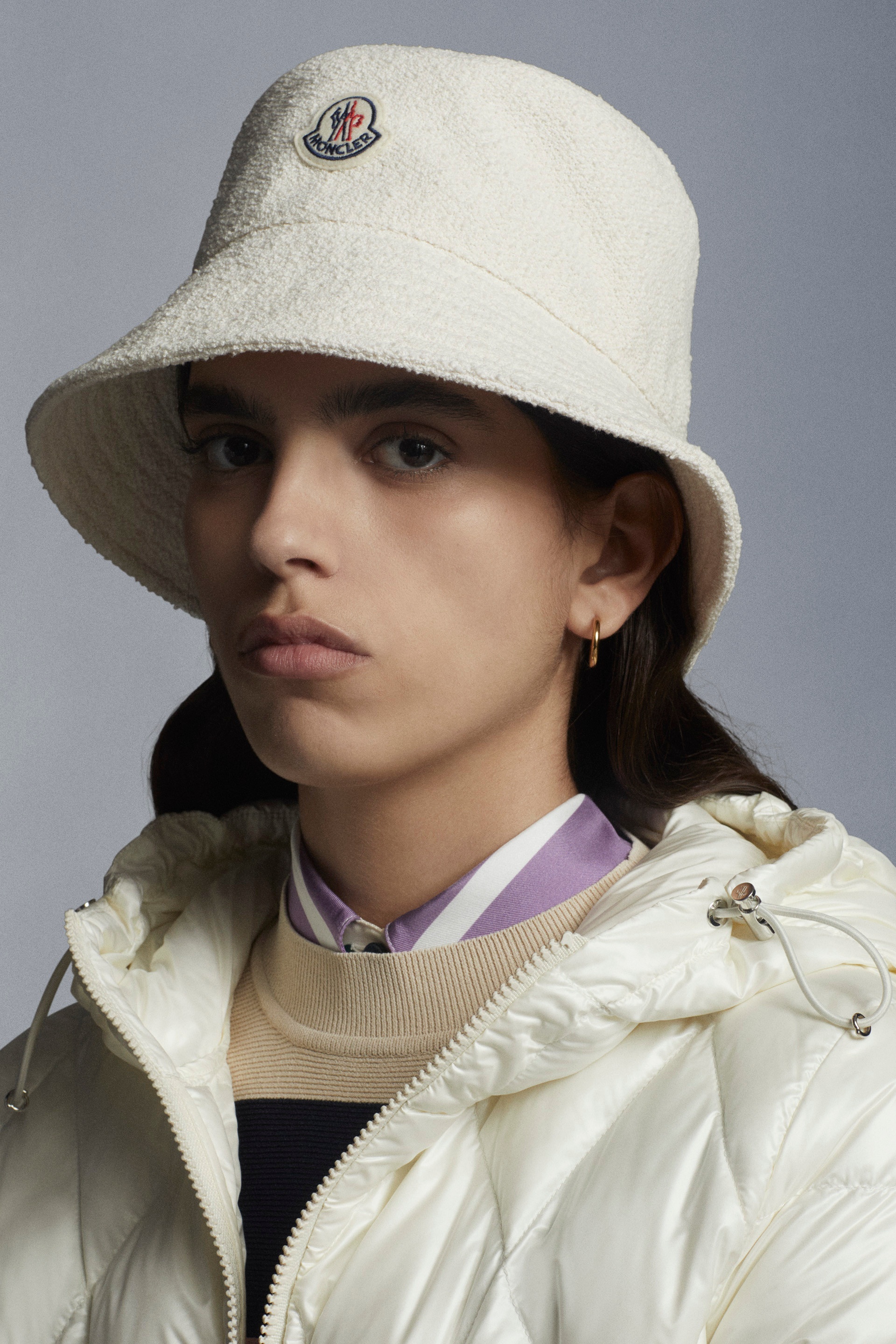 Monochrome bouclé-lined bucket hat