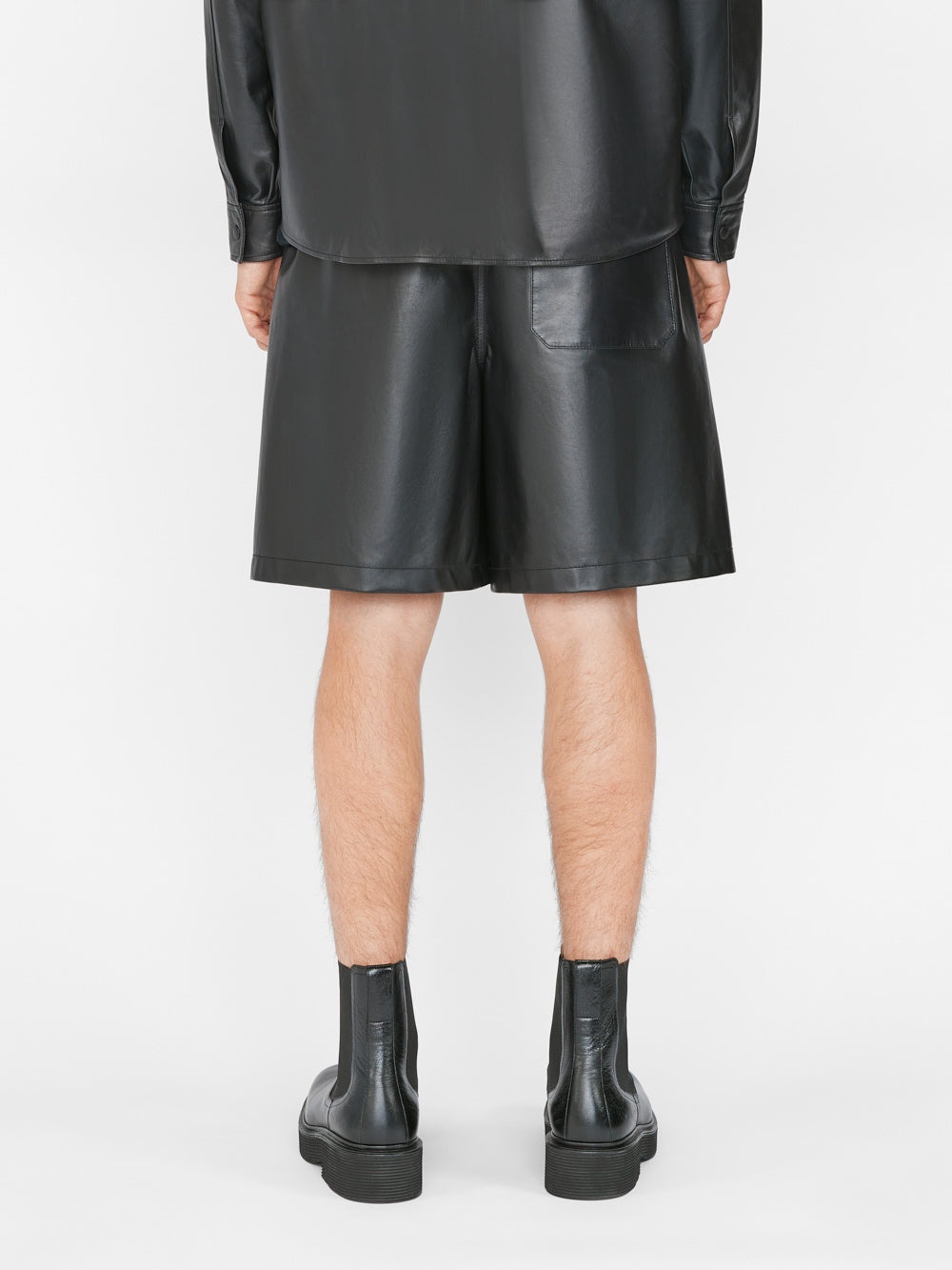 Leather Short in Noir - 8