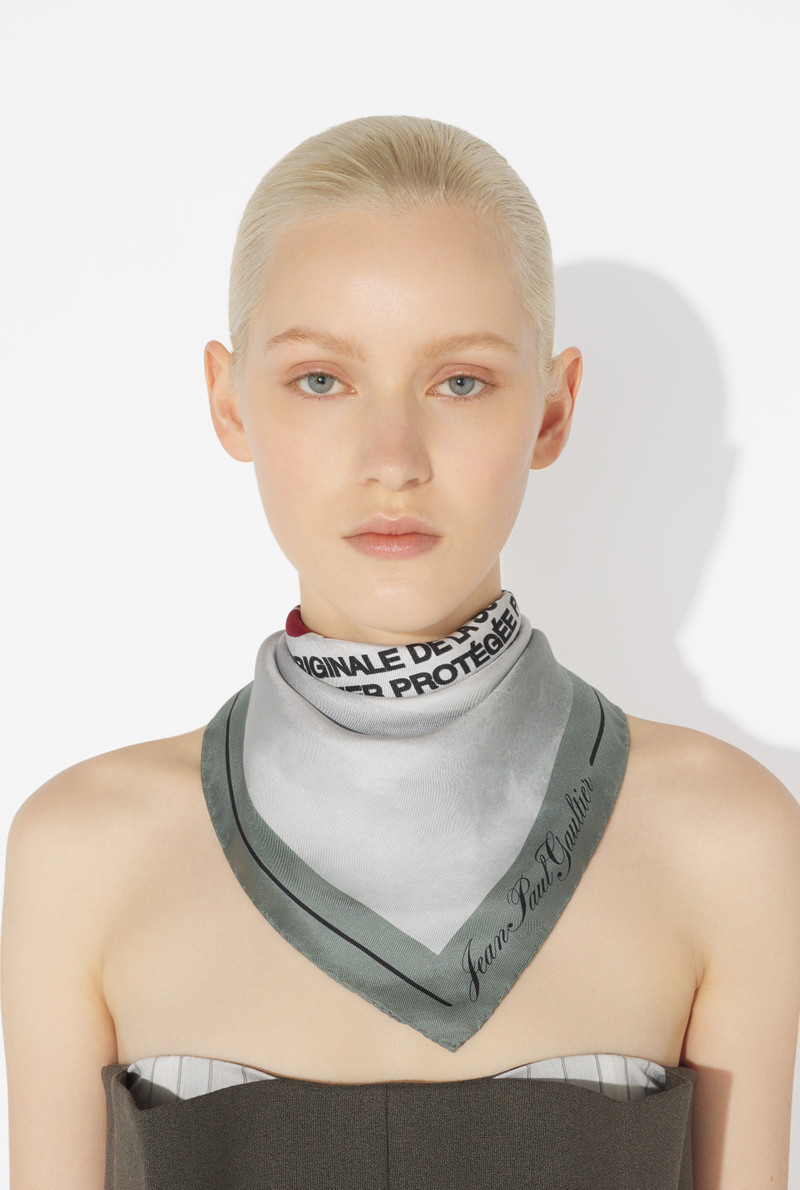 THE LABEL SCARF 1