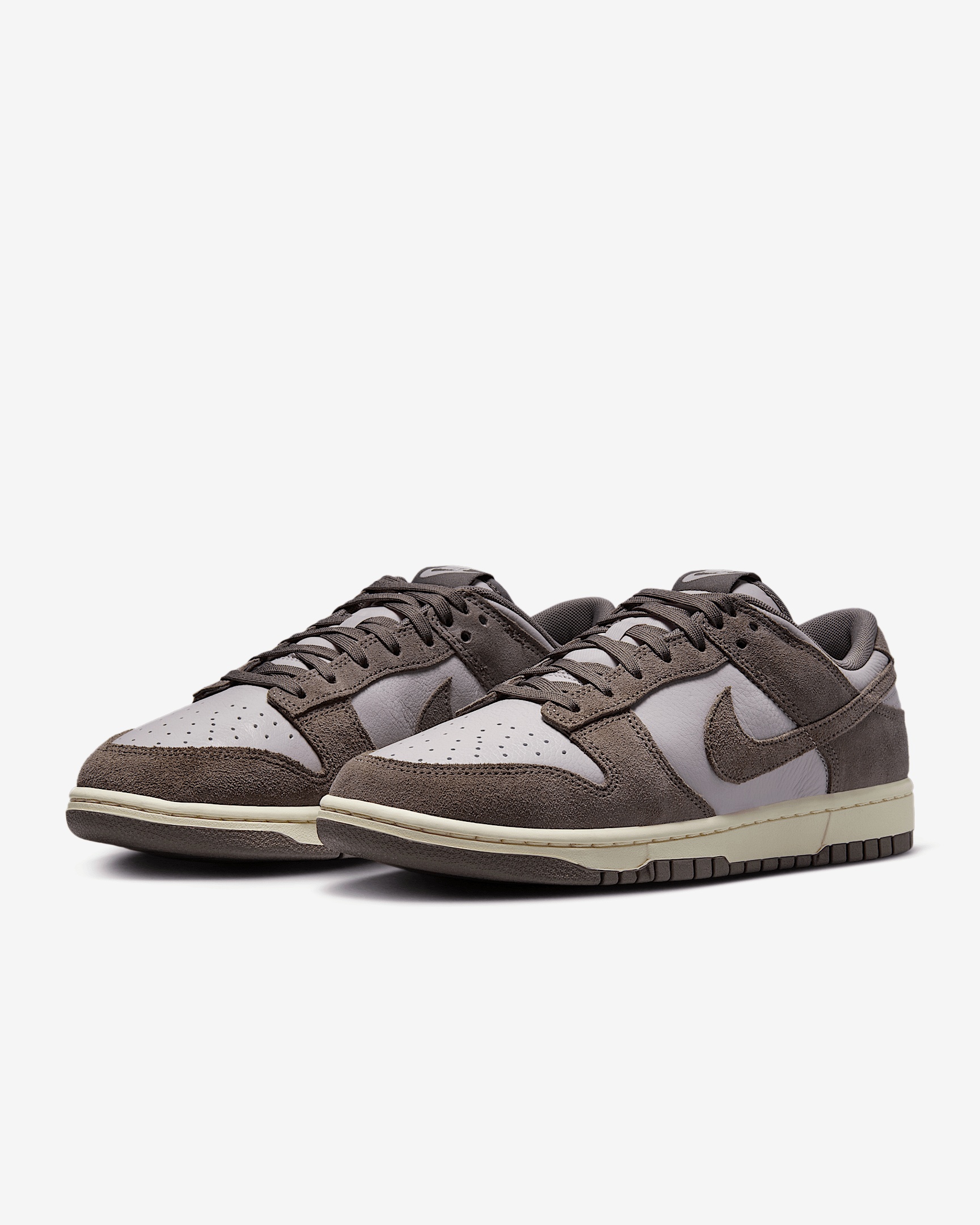 Nike Dunk Low Retro SE Leather/Suede Men's Shoes - 5