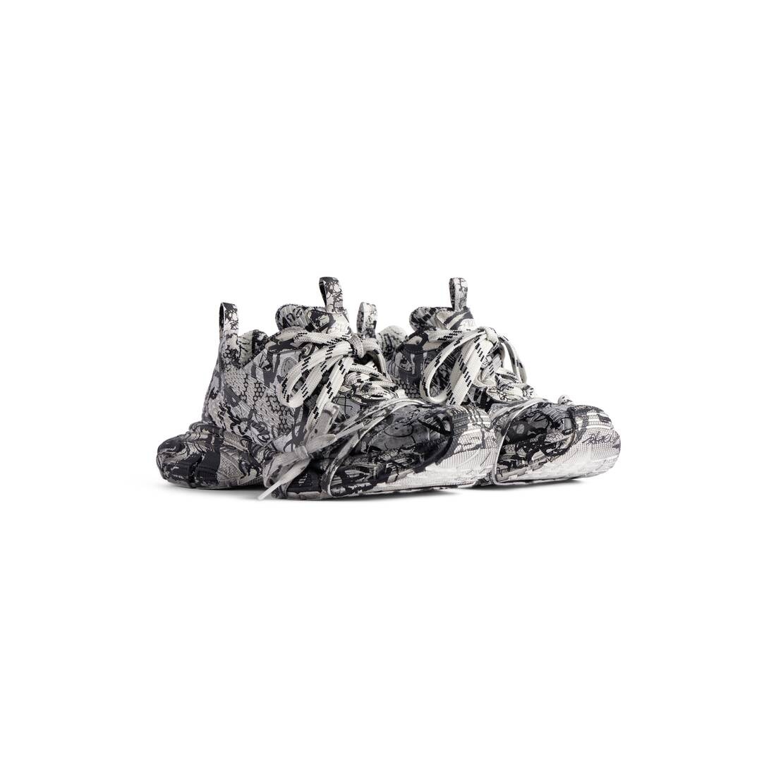 Men's 3xl Extreme Graffiti Sneaker  in White/black - 2