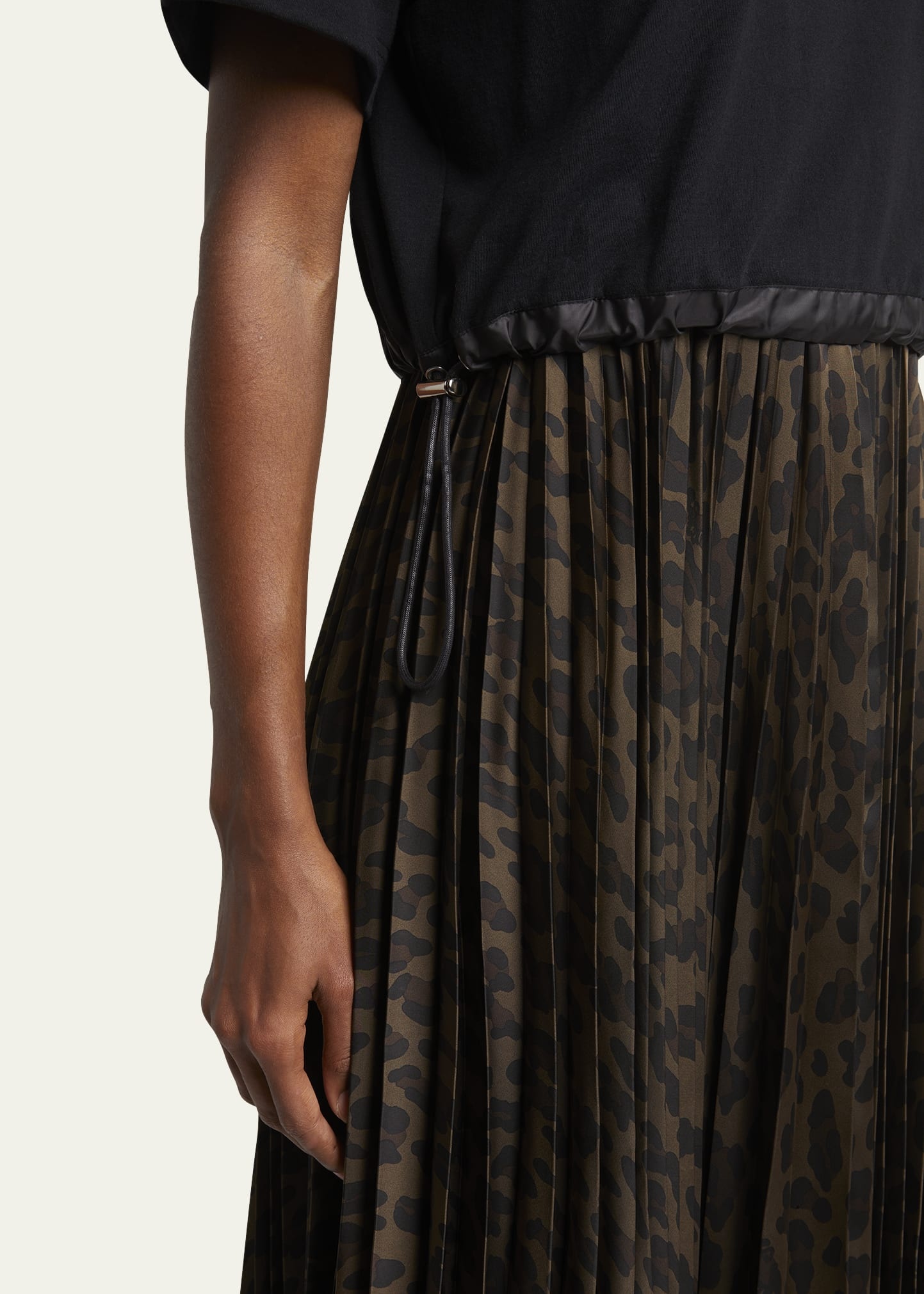 sacai Leopard Pleated Midi T-Shirt Dress | REVERSIBLE