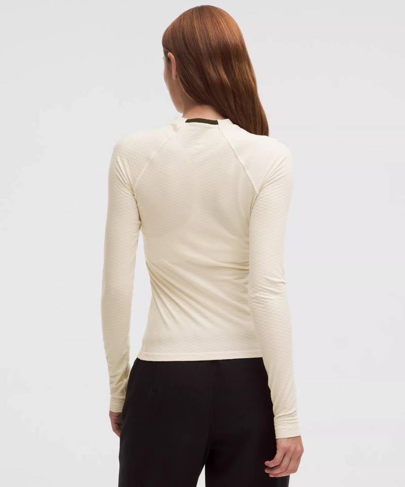 Diamond-Texture Wool-Blend Crewneck Base Layer 3