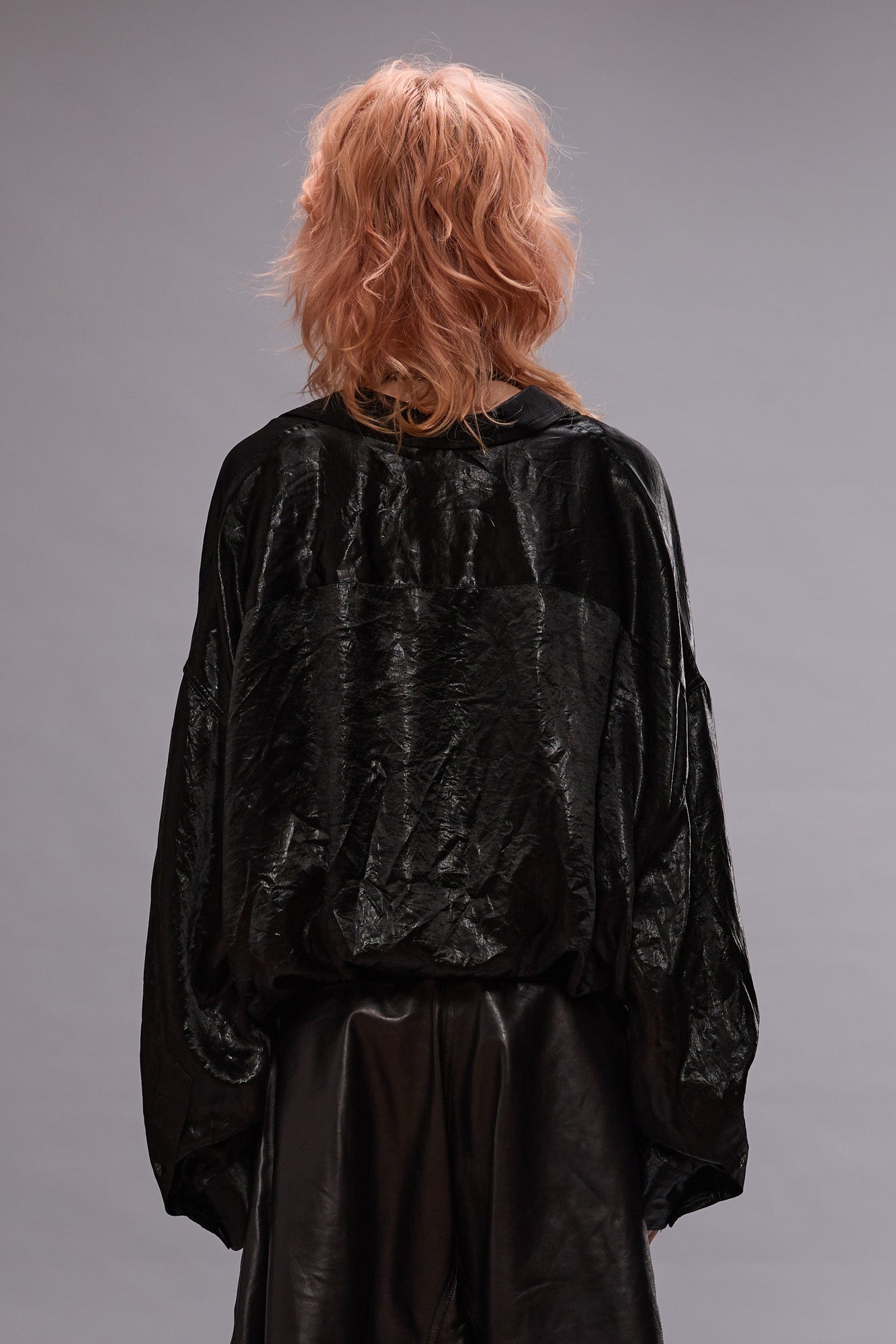CROSSOVER BUBBLE SHIRT - BLACK - 3